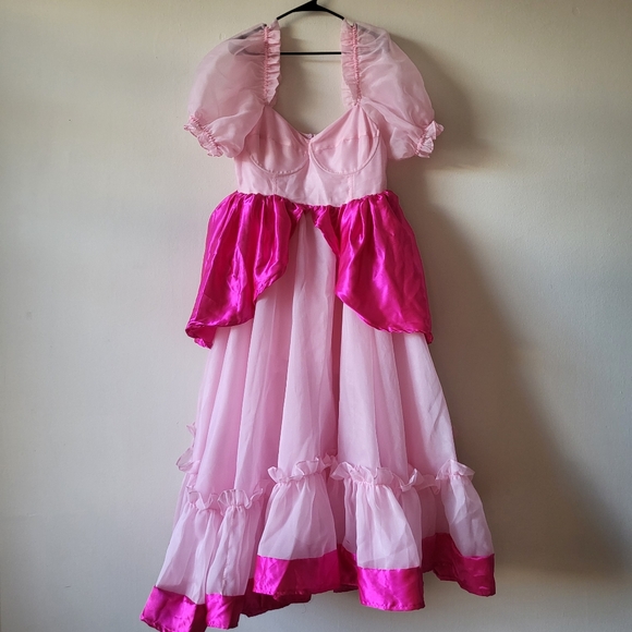 Selkie Dresses & Skirts - Selkie pink taffeta and satin princess dress